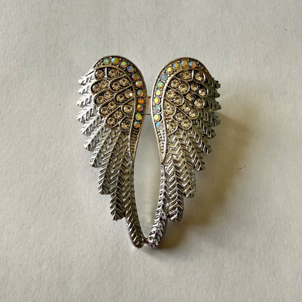 Silver Tone Angel Wing Brooch Light Gray Rhinestone AB‎ Crystal Fashion Pin